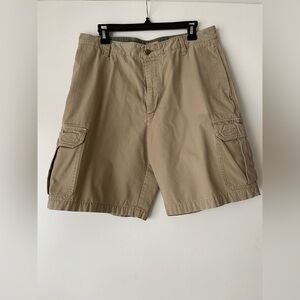 Izod Men's Tan Cargo Shorts